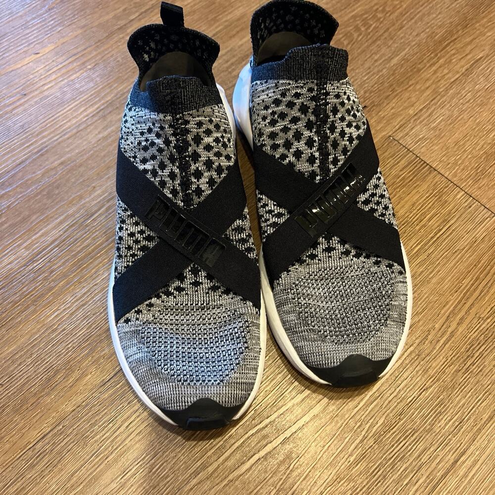 Womens Puma shoes 7.5